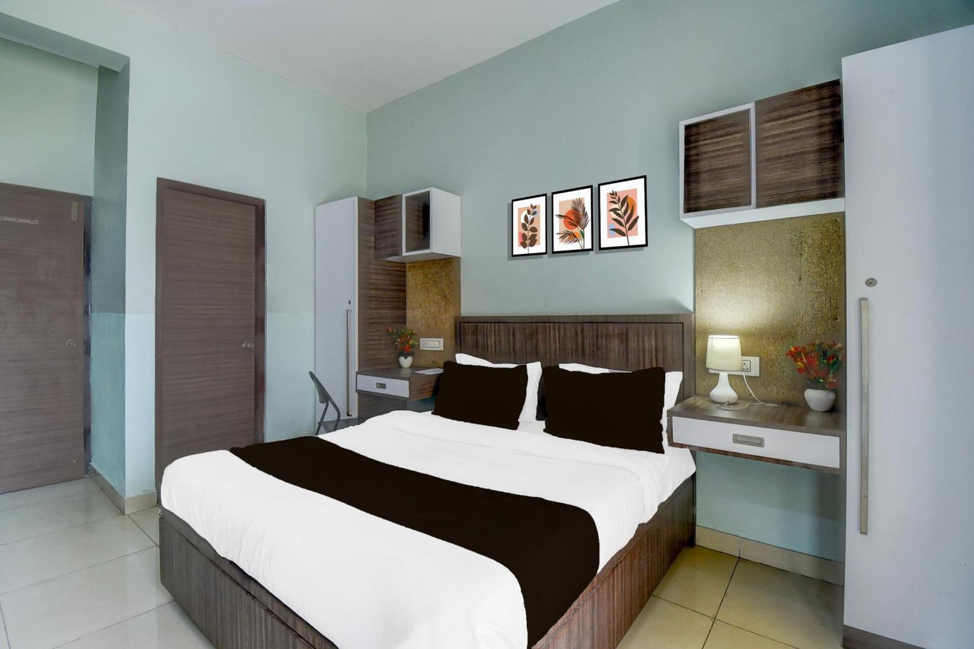 O Dahmi Kalan Near Manipal 3* Jaipur